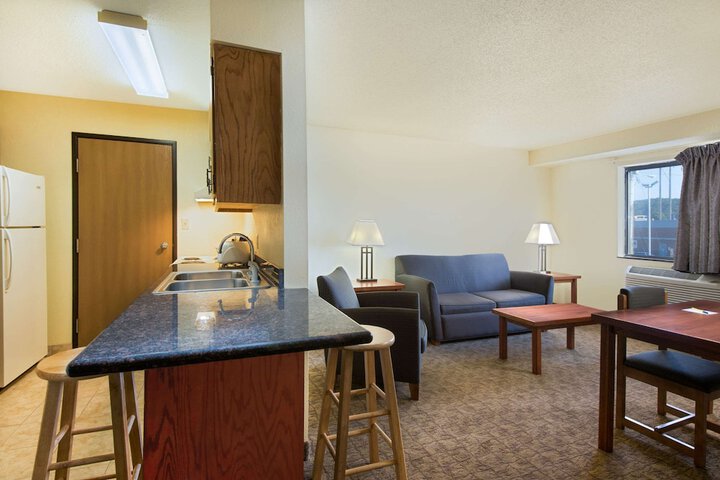 Super 8 by Wyndham Ripley