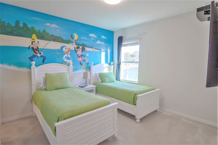 Room 33 of 67