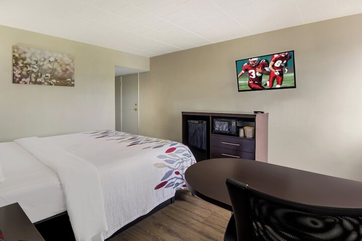 Room 28 of 34