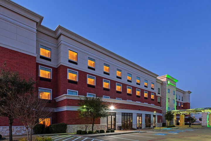 Hotel 4 of 51