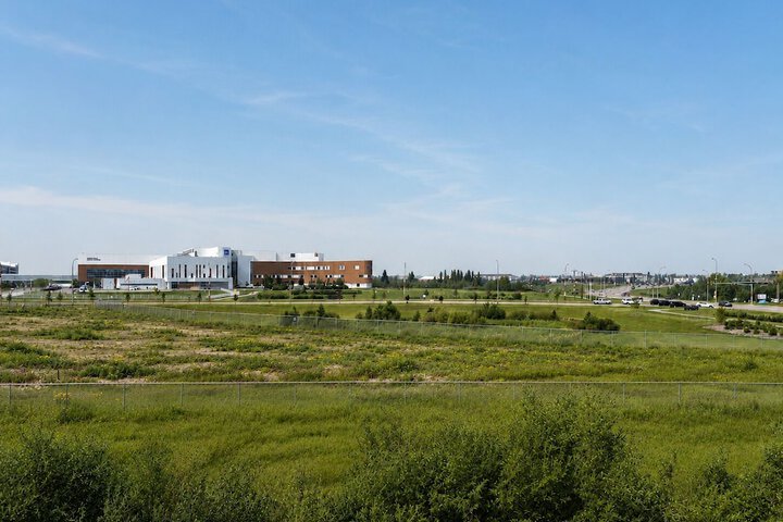 Service Plus Inn & Suites Grande Prairie
