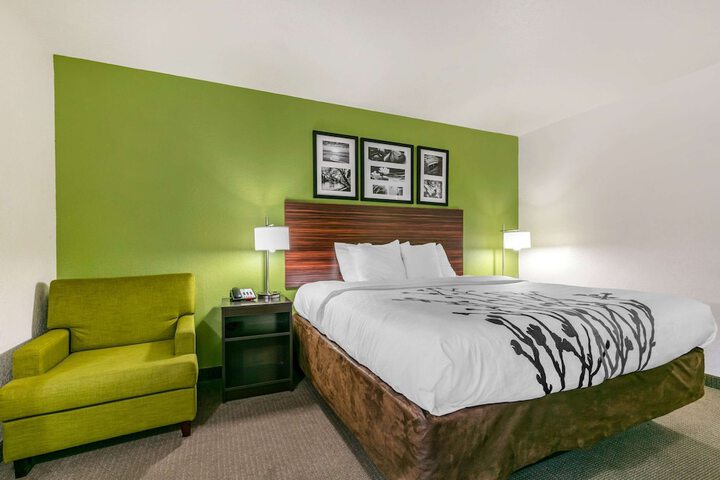 Room 8 of 43