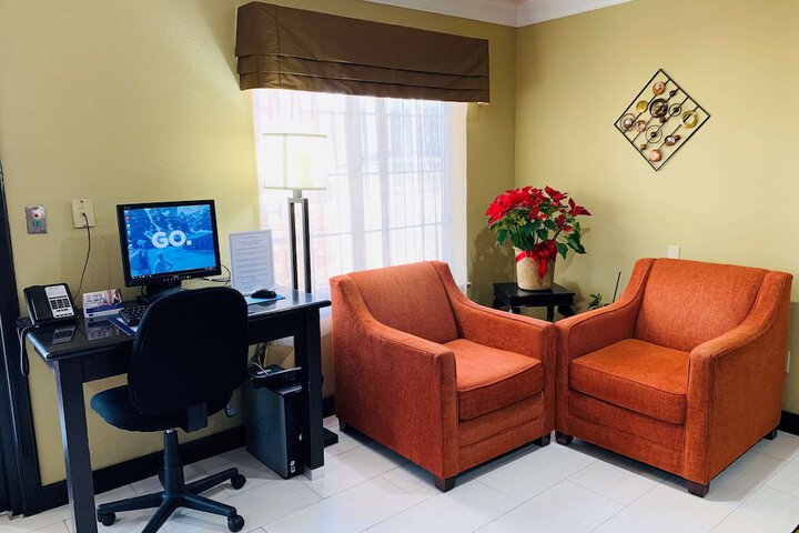 Business Center 14 of 14