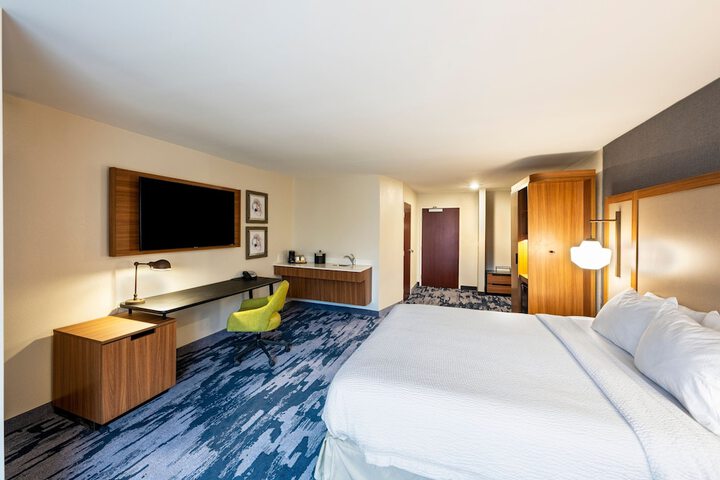 Room 12 of 17