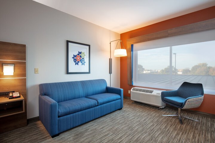 Room 22 of 62