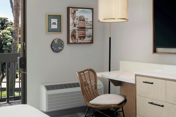 Room 75 of 215