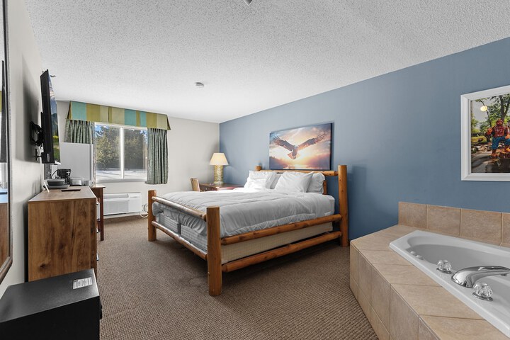 Nisswa Hotel and Suites