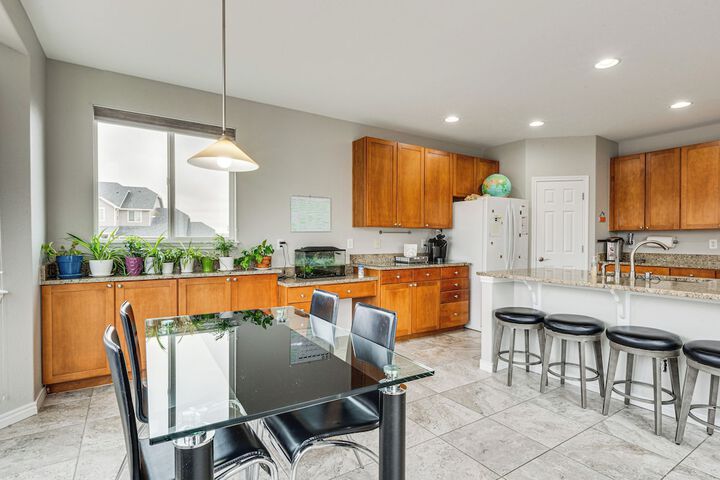 Fenced Yard & Trail Access: Dog-friendly Erie Home