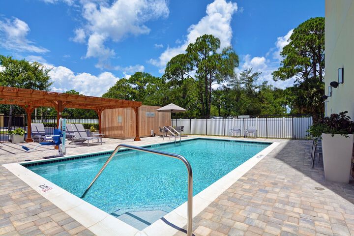 Pool 4 of 30