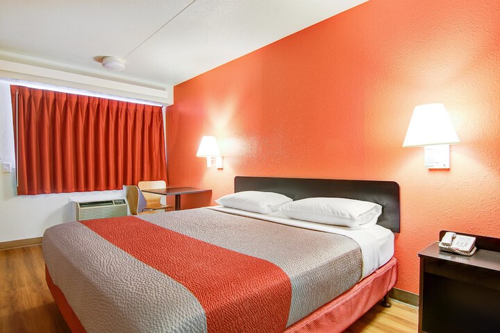 Room 26 of 30