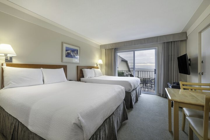 Sidney Waterfront Inn & Suites