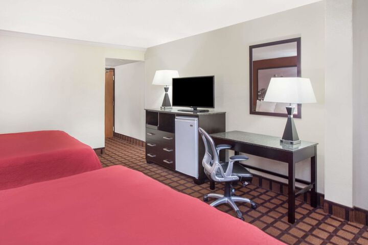Room 5 of 14