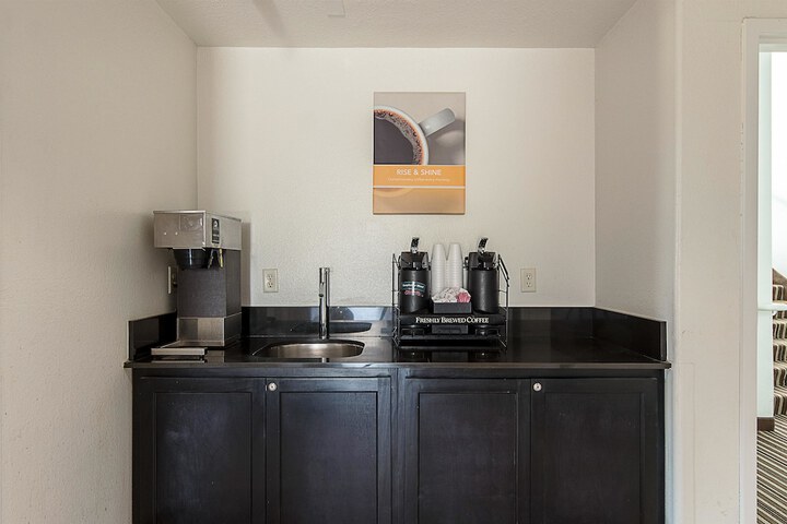 Breakfast/Coffee Service 28 of 28
