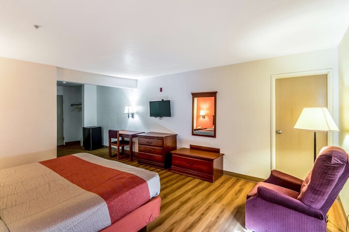 Room 32 of 45