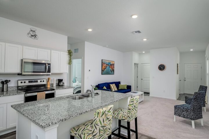 Cozy Comfy Cool 3bed 2ba Brand New Home