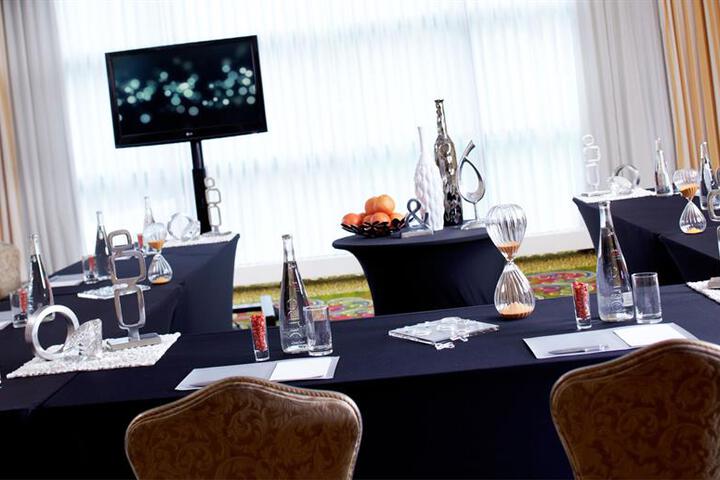 RENAISSANCE WESTCHESTER HOTEL