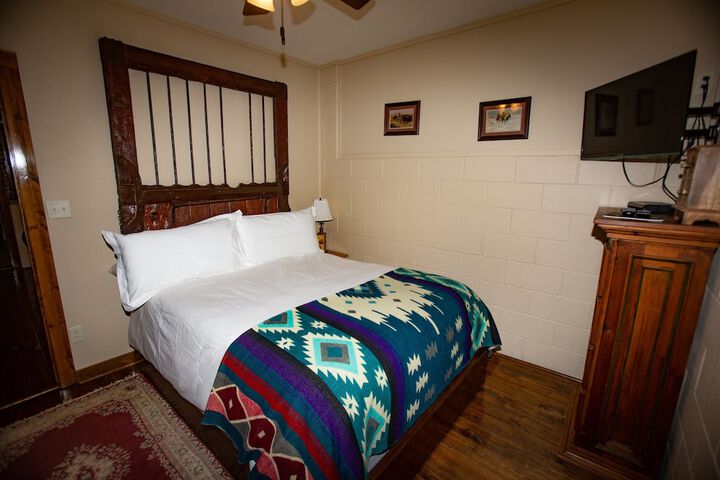 Room 40 of 87