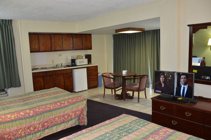 Room 73 of 118