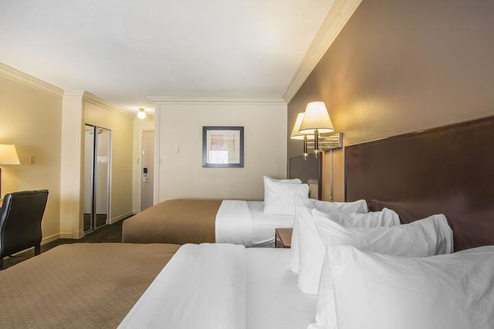 Room 29 of 38