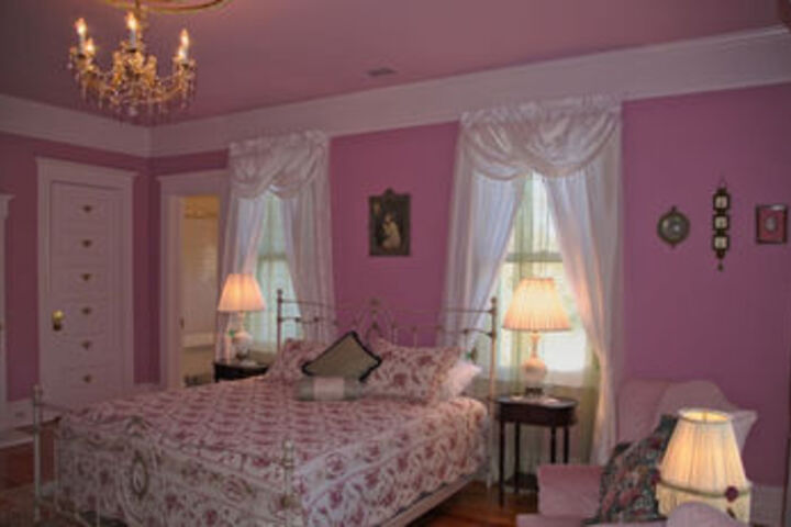 Butterfly Mansion Bed & Breakfast No Pets Allowed