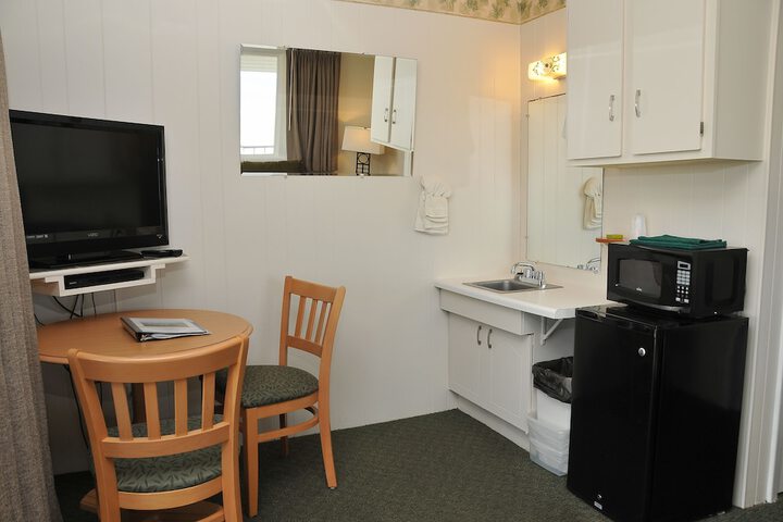 Friendship Oceanfront Suites