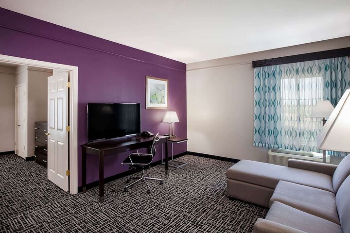Room 11 of 46