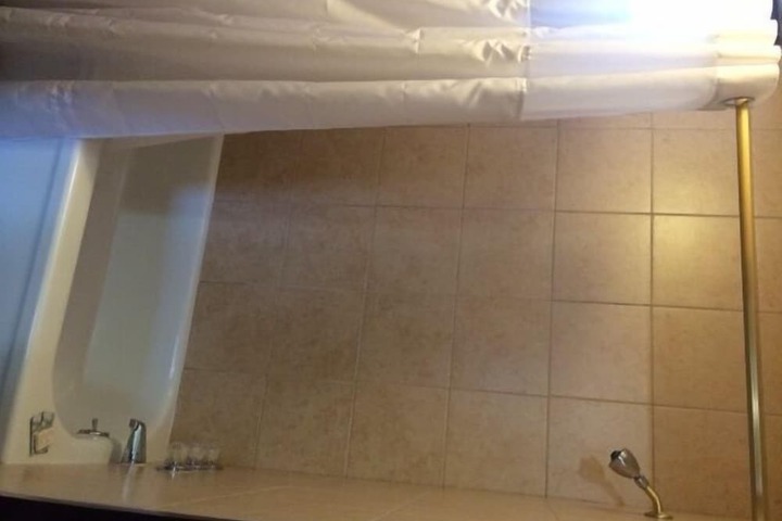 Room 16 of 26