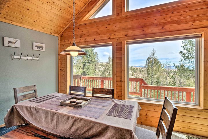 Grand Jefferson Home w / Stunning Mtn Views!