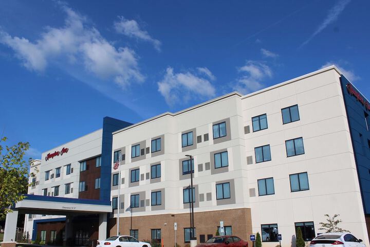 Hotel 3 of 63