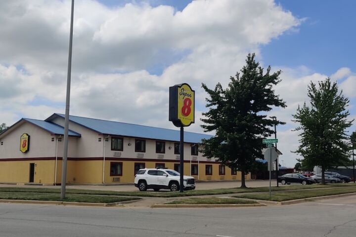 Hotel 5 of 37