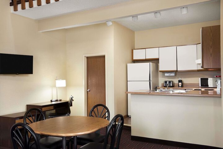 Room 13 of 14