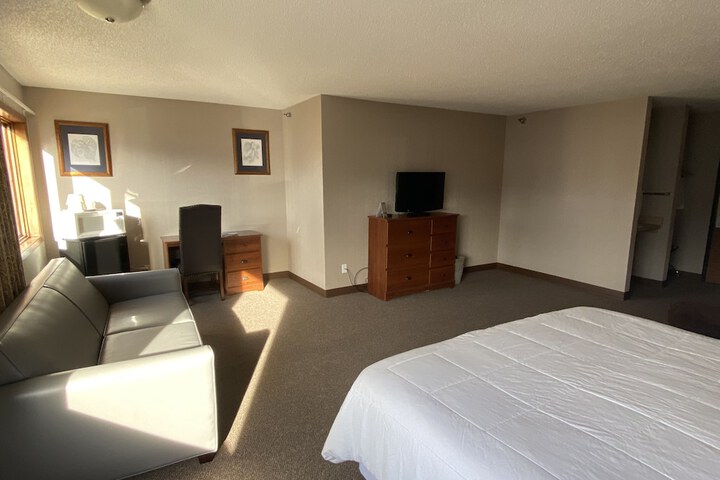 Room 9 of 38