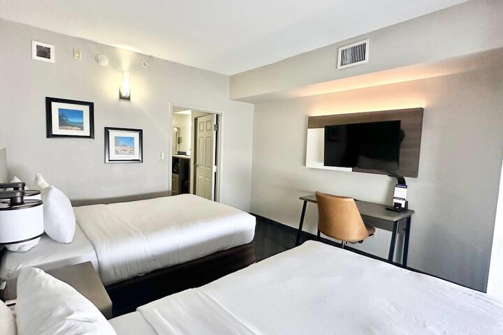 Comfort Inn & Suites Calhoun South