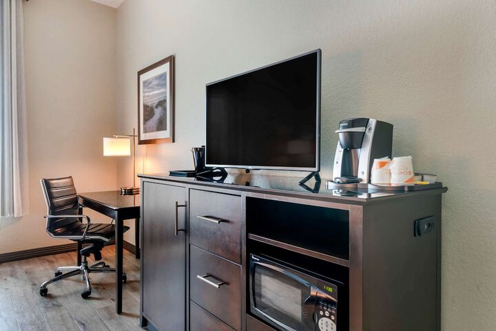 Room 10 of 40