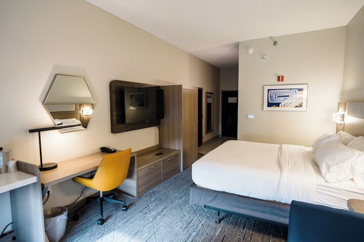 Holiday Inn Express & Suites Knoxville-North-I-75 Exit 112 by IHG