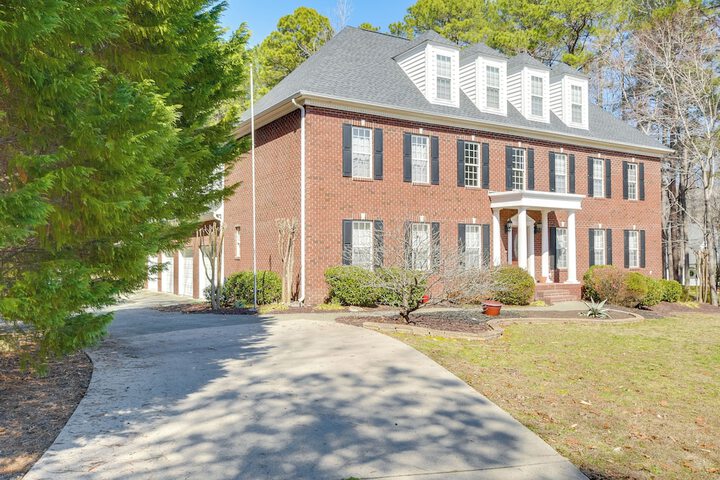 Hike Golf & Boat: Wake Forest Home w / Yard