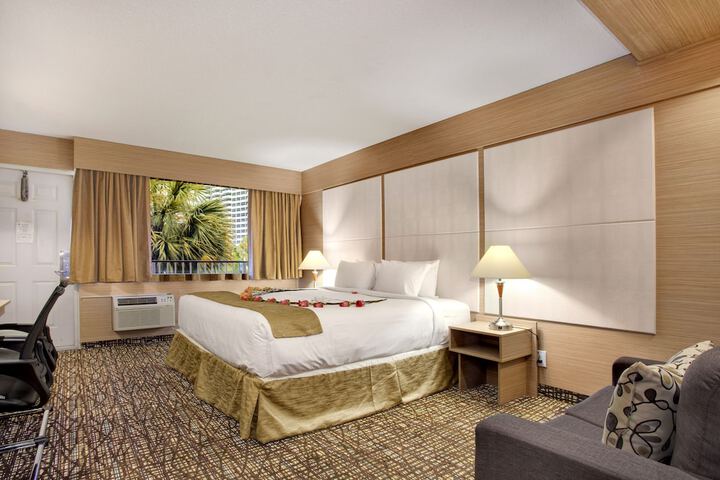 Room 18 of 35