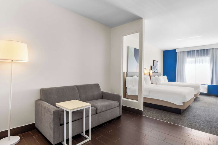 Spark by Hilton Pearland