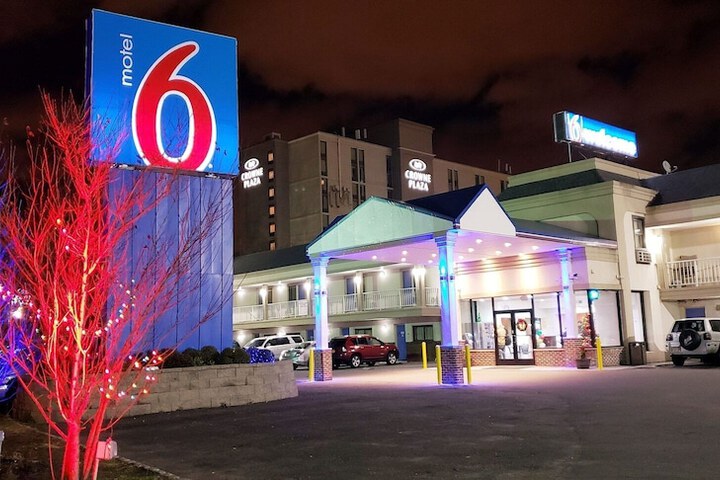 Motel 6 Elizabeth NJ - Newark Liberty Intl Airport