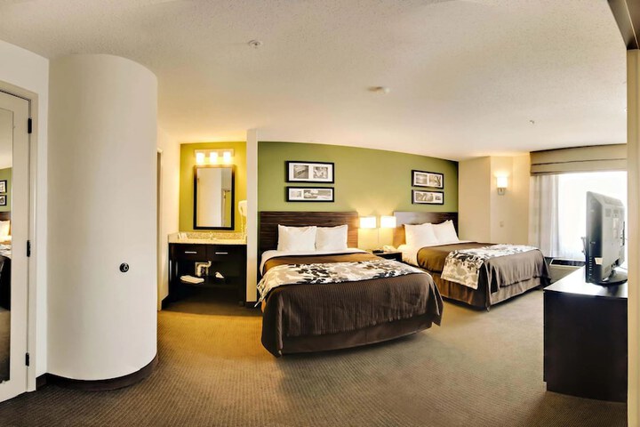Room 9 of 31