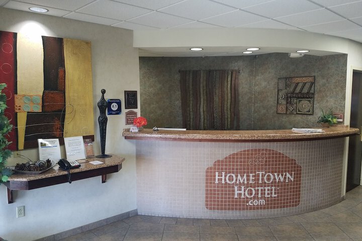 HomeTown Hotel Bryant