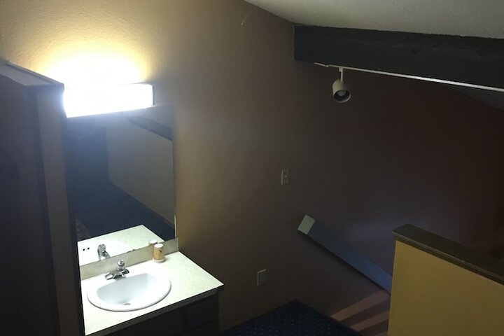 Room 55 of 71