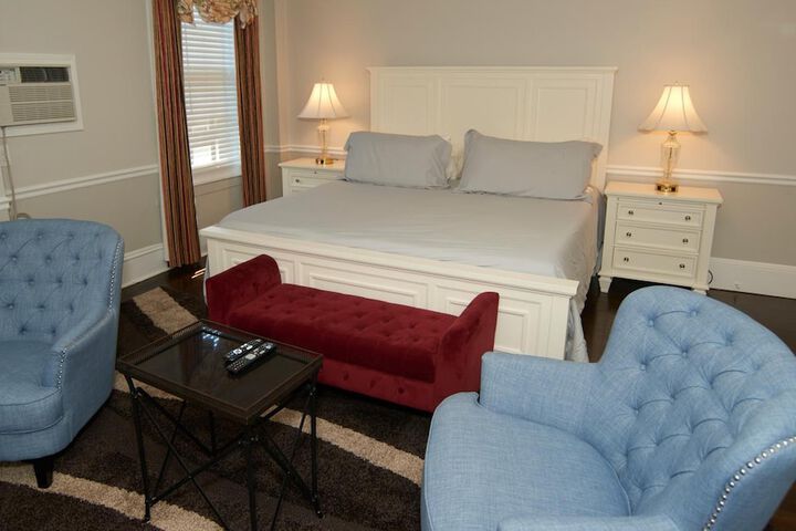 Room 25 of 51