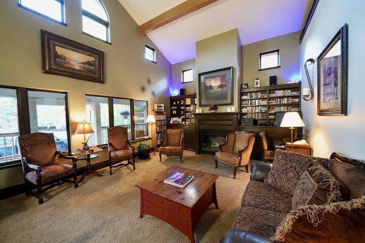 Frisco Inn on Galena Street