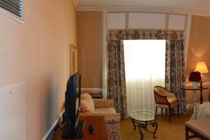 Room 25 of 56
