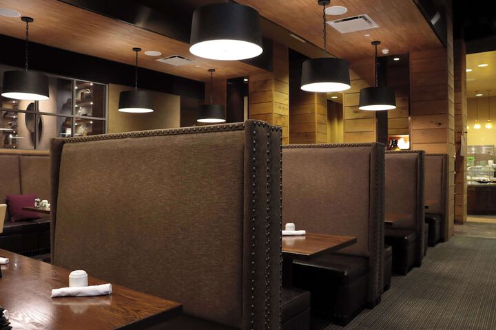 Dining 78 of 88
