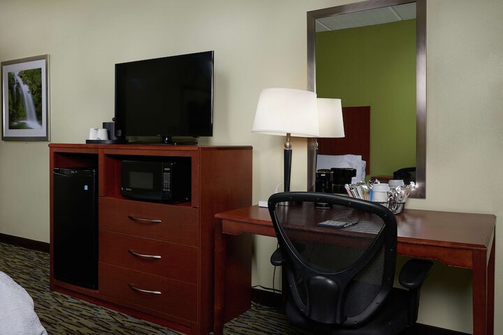 Room 10 of 23