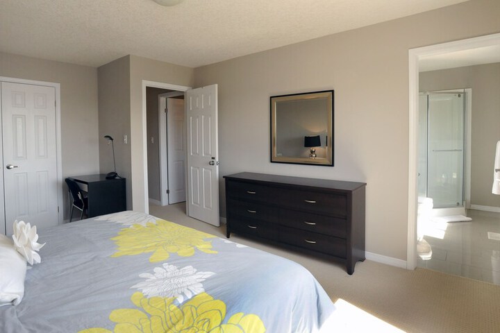 Boardwalk Homes - Executive Guest Rooms & Townhomes