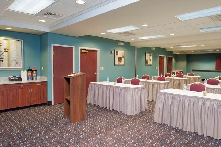 Hampton Inn and Suites Kokomo