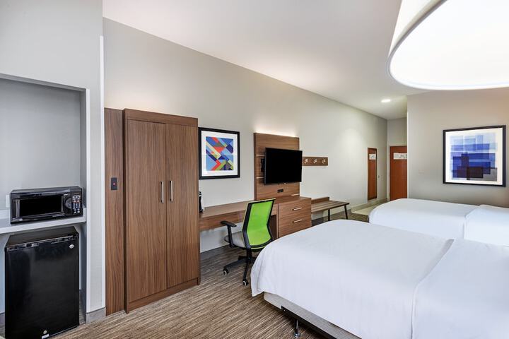 Room 14 of 43